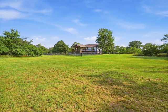 11 Pony Meadows Dr, Wichita, KS 67232
