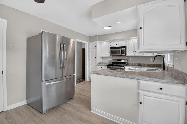 2320 51st STREET, Kenosha, WI 53140
