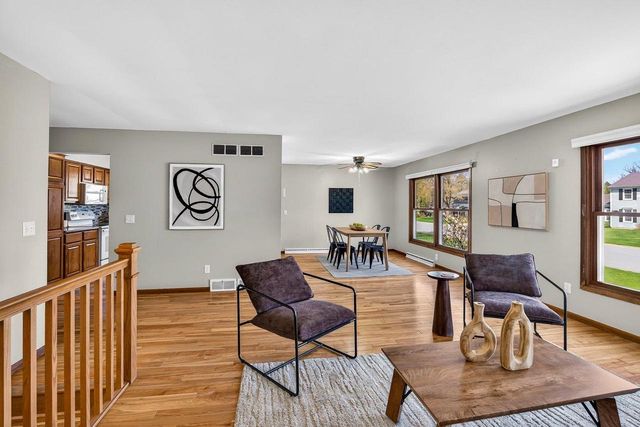 5755 Pembroke Drive, Fitchburg, WI 53711