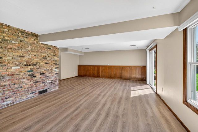 5755 Pembroke Drive, Fitchburg, WI 53711