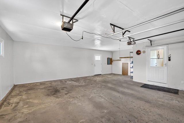5755 Pembroke Drive, Fitchburg, WI 53711