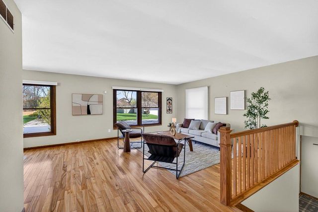 5755 Pembroke Drive, Fitchburg, WI 53711