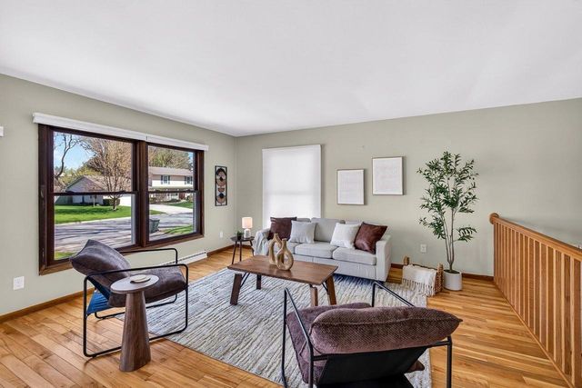 5755 Pembroke Drive, Fitchburg, WI 53711