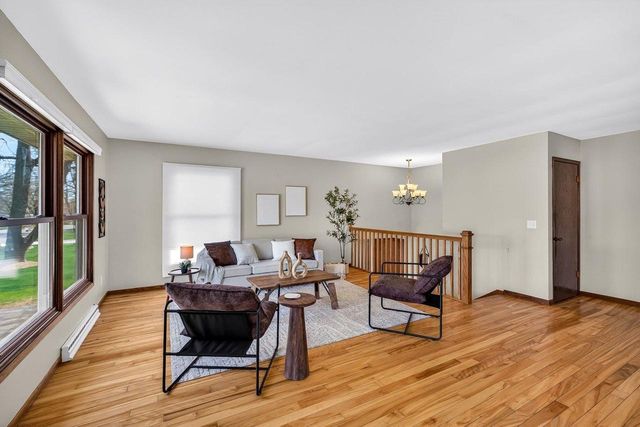 5755 Pembroke Drive, Fitchburg, WI 53711