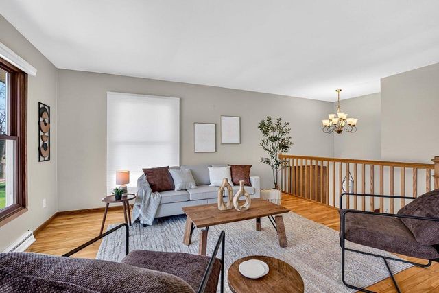 5755 Pembroke Drive, Fitchburg, WI 53711