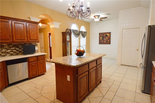 6206 Garden Ct, Corpus Christi, TX 78414