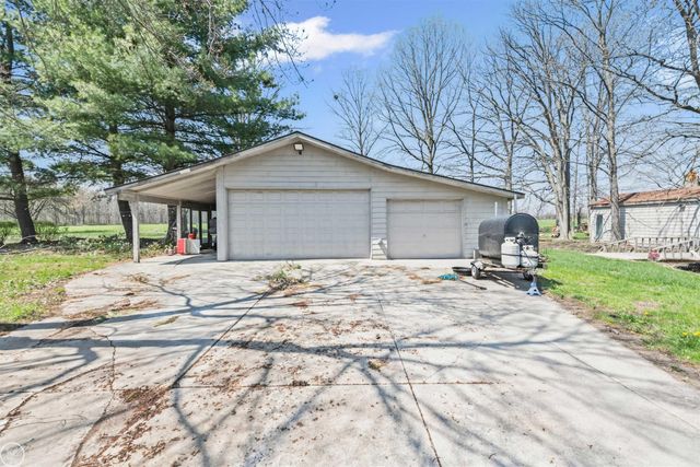 16100 30 Mile Road, Ray, MI 48096
