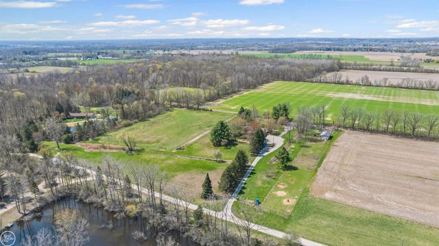16100 30 Mile Road, Ray, MI 48096