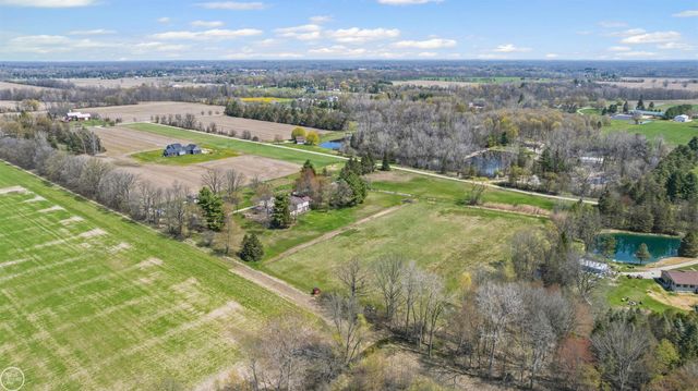 16100 30 Mile Road, Ray, MI 48096