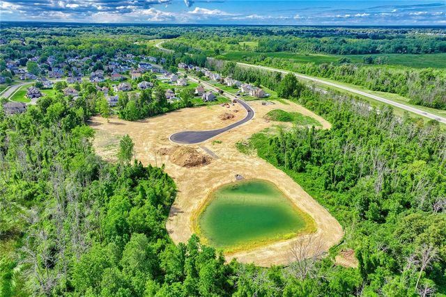 275 Bronze Leaf Trail, Greece, NY 14612