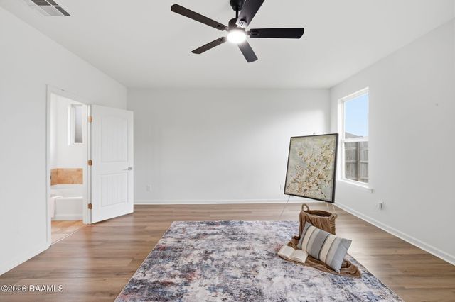 112 Fallow Field Road, Rayne, LA 70578