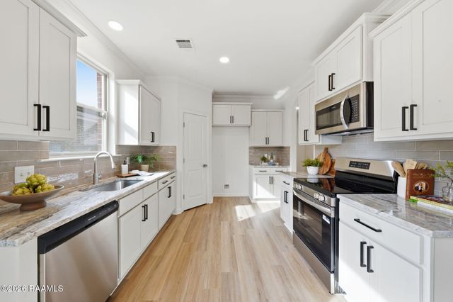 112 Fallow Field Road, Rayne, LA 70578