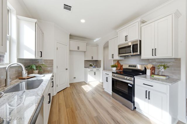 112 Fallow Field Road, Rayne, LA 70578