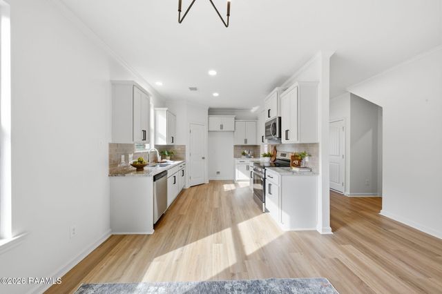 112 Fallow Field Road, Rayne, LA 70578