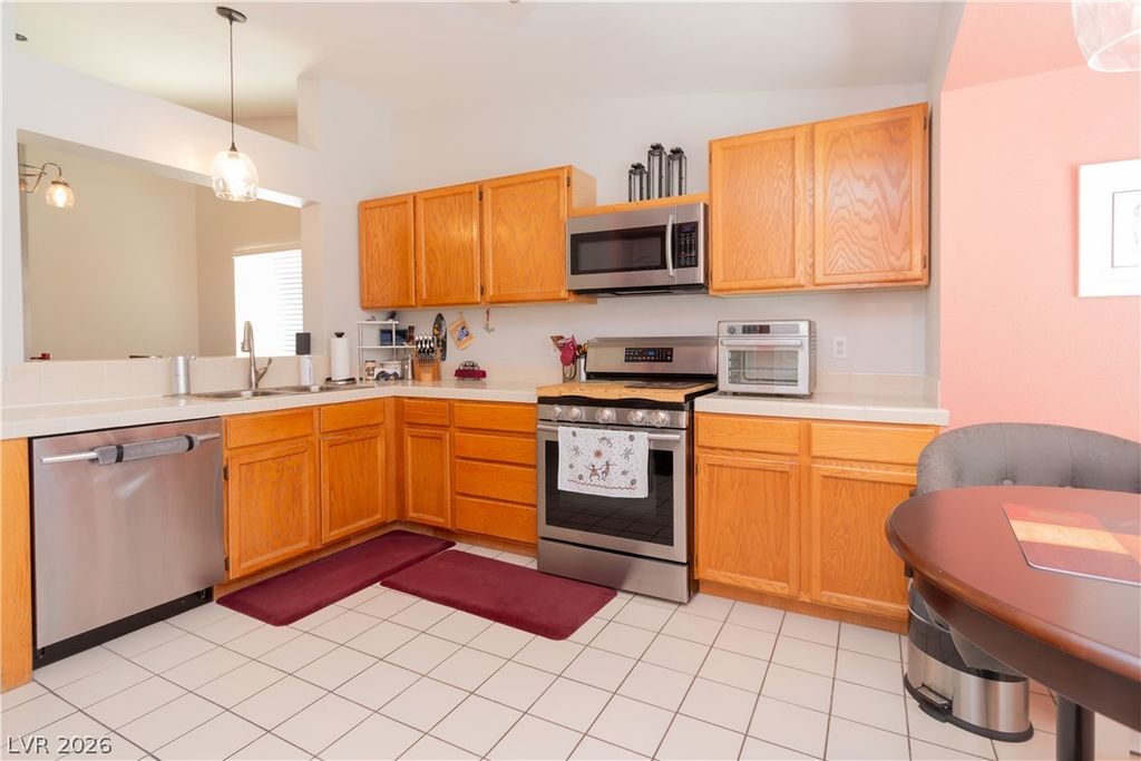 Image 3 of property listing at 7332 Queen Palm Drive, Las Vegas, NV 89128