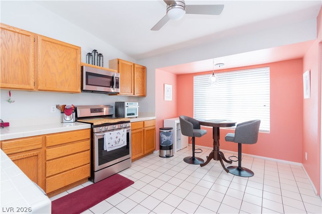 Image 4 of property listing at 7332 Queen Palm Drive, Las Vegas, NV 89128