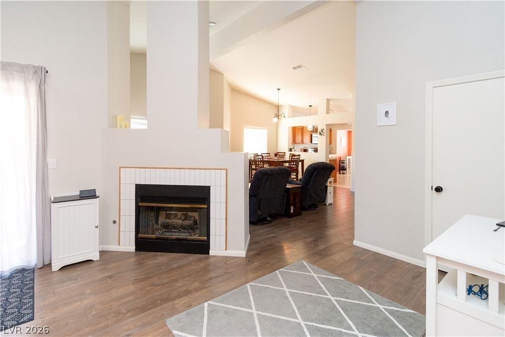 Image 8 of property listing at 7332 Queen Palm Drive, Las Vegas, NV 89128