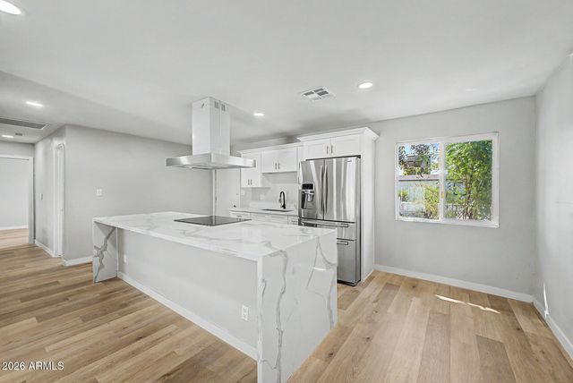 3406 W GLENROSA Avenue, Phoenix, AZ 85017