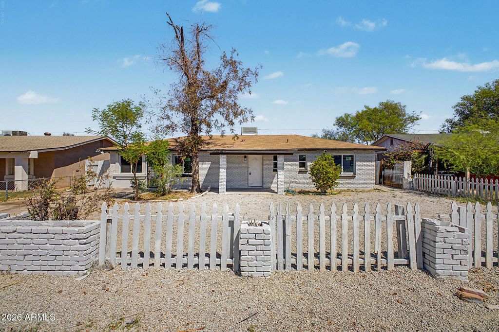3406 W GLENROSA Avenue, Phoenix, AZ 85017
