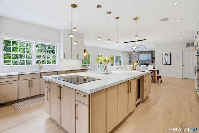 25 Sagamore Road, Stamford, CT 06902
