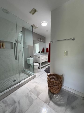 3507 Drummond Street, Houston, TX 77025