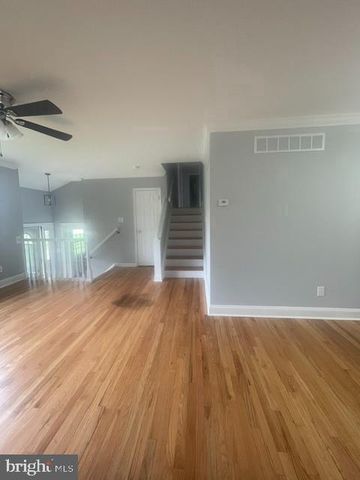 1207 FLINT HILL RD, Wilmington, DE 19808
