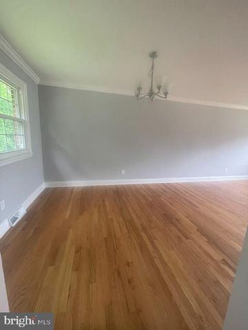 1207 FLINT HILL RD, Wilmington, DE 19808