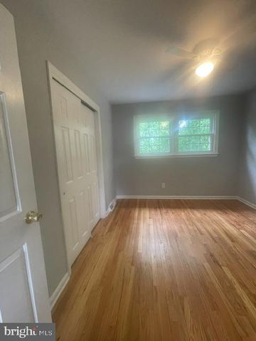 1207 FLINT HILL RD, Wilmington, DE 19808