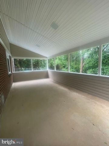 1207 FLINT HILL RD, Wilmington, DE 19808