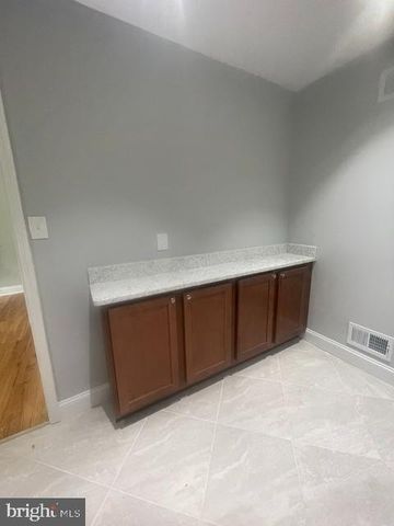1207 FLINT HILL RD, Wilmington, DE 19808