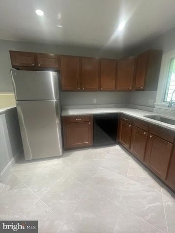 1207 FLINT HILL RD, Wilmington, DE 19808