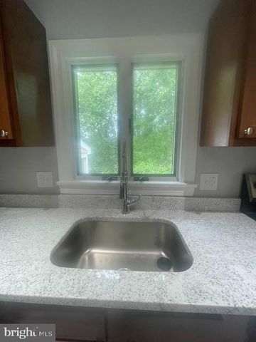 1207 FLINT HILL RD, Wilmington, DE 19808