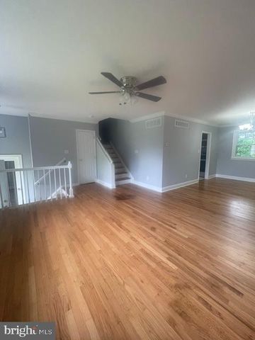 1207 FLINT HILL RD, Wilmington, DE 19808