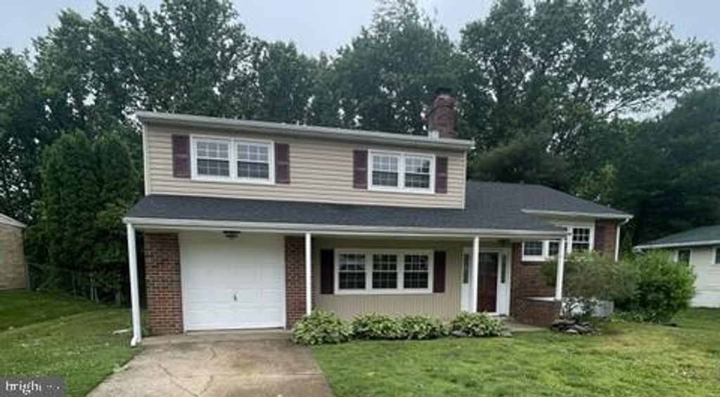 1207 FLINT HILL RD, Wilmington, DE 19808