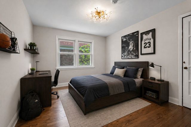 2734 W Fargo Avenue, Chicago, IL 60645