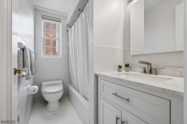 10 Crestmont Rd 5J 5J, Montclair Twp., NJ 07042