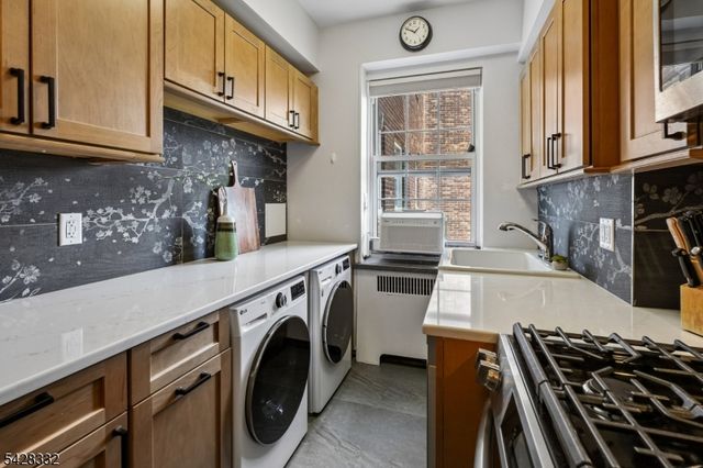 10 Crestmont Rd 5J 5J, Montclair Twp., NJ 07042