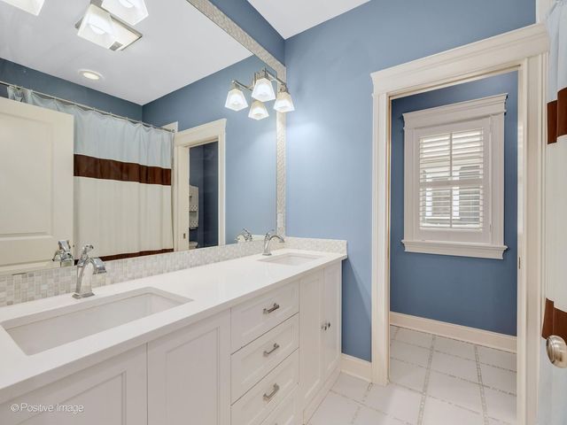 726 S Madison Street, Hinsdale, IL 60521