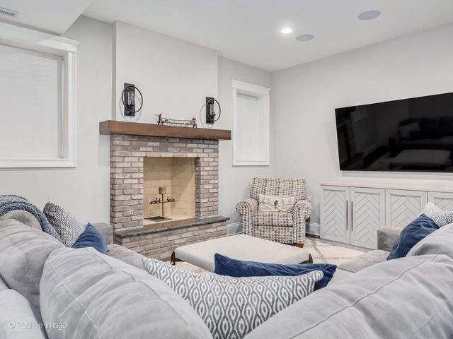 726 S Madison Street, Hinsdale, IL 60521