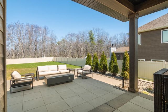 2929 CREEKWOOD DRIVE, Green Bay, WI 54311
