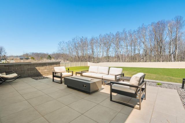 2929 CREEKWOOD DRIVE, Green Bay, WI 54311