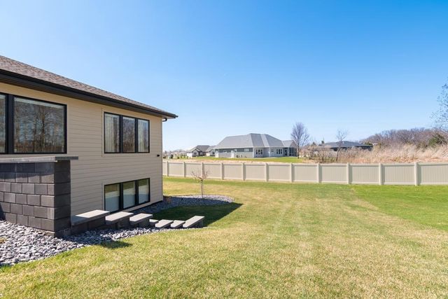 2929 CREEKWOOD DRIVE, Green Bay, WI 54311