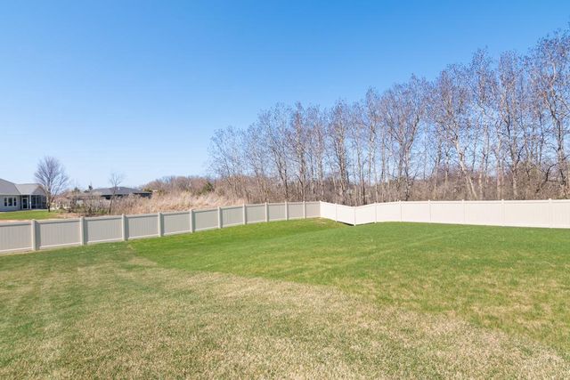 2929 CREEKWOOD DRIVE, Green Bay, WI 54311