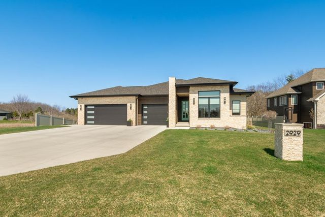 2929 CREEKWOOD DRIVE, Green Bay, WI 54311