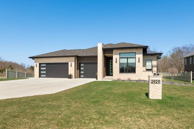 2929 CREEKWOOD DRIVE, Green Bay, WI 54311