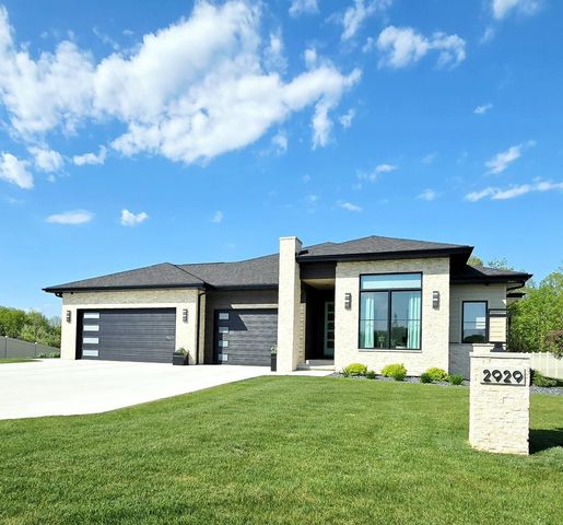 2929 CREEKWOOD DRIVE, Green Bay, WI 54311