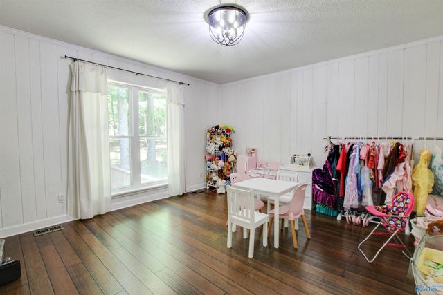 2123 NW Thunderbird Street NW, Hartselle, AL 35640