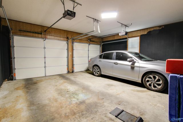2123 NW Thunderbird Street NW, Hartselle, AL 35640