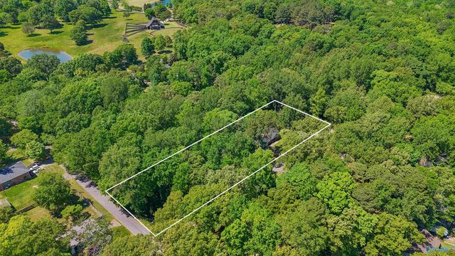 2123 NW Thunderbird Street NW, Hartselle, AL 35640