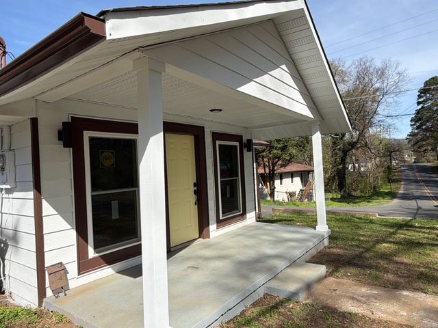 1800 7th Street, Hot Springs, AR 71913